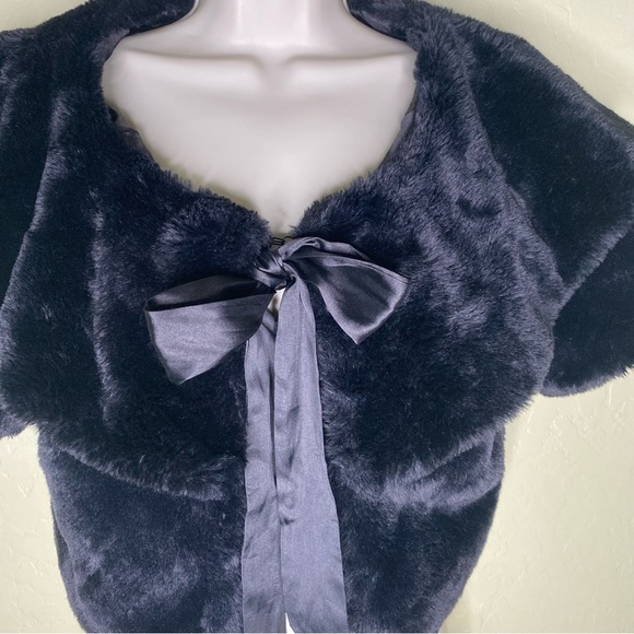 Elegant Black Faux Mink Fur Shrug Bolero by Park & Main Short Coat Size Medium M - Picture 3 of 11